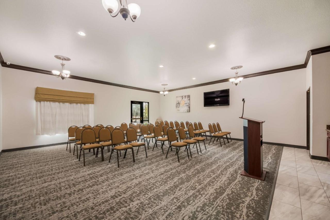Surestay Plus Hotel By Best Western Near Seaworld San Antonio Exterior photo