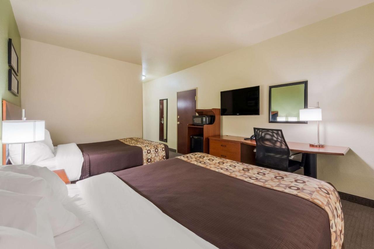 Surestay Plus Hotel By Best Western Near Seaworld San Antonio Exterior photo