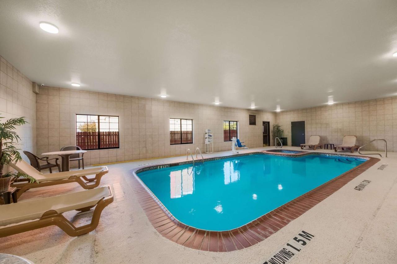 Surestay Plus Hotel By Best Western Near Seaworld San Antonio Exterior photo