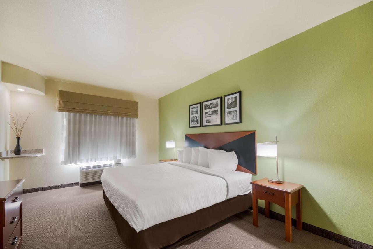 Surestay Plus Hotel By Best Western Near Seaworld San Antonio Exterior photo