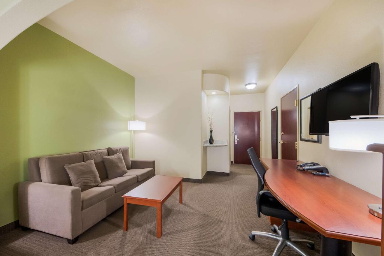 Surestay Plus Hotel By Best Western Near Seaworld San Antonio Exterior photo