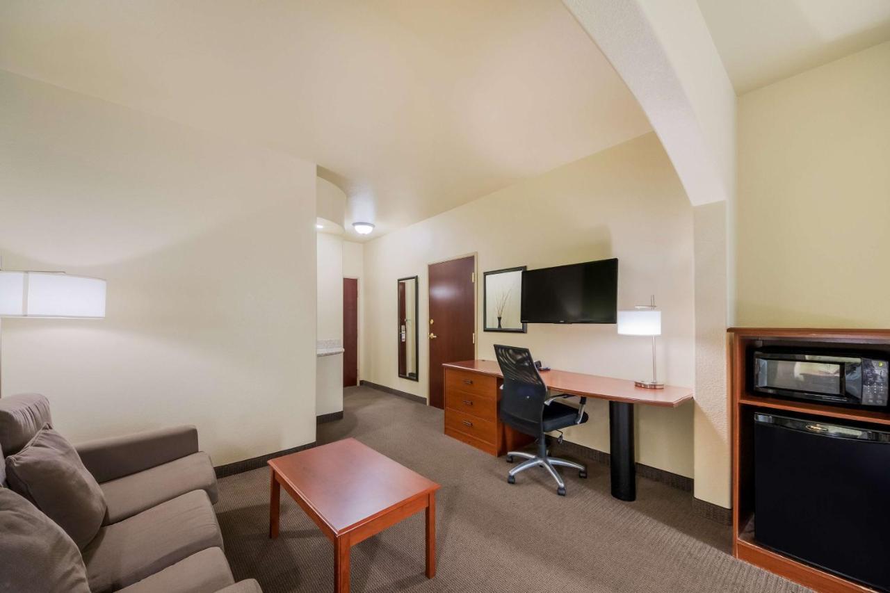 Surestay Plus Hotel By Best Western Near Seaworld San Antonio Exterior photo