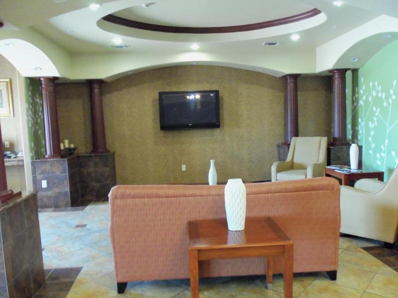 Surestay Plus Hotel By Best Western Near Seaworld San Antonio Exterior photo