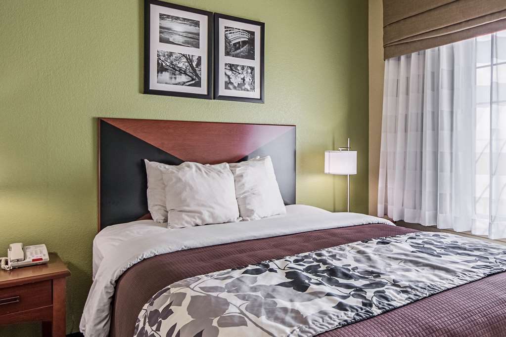Surestay Plus Hotel By Best Western Near Seaworld San Antonio Room photo